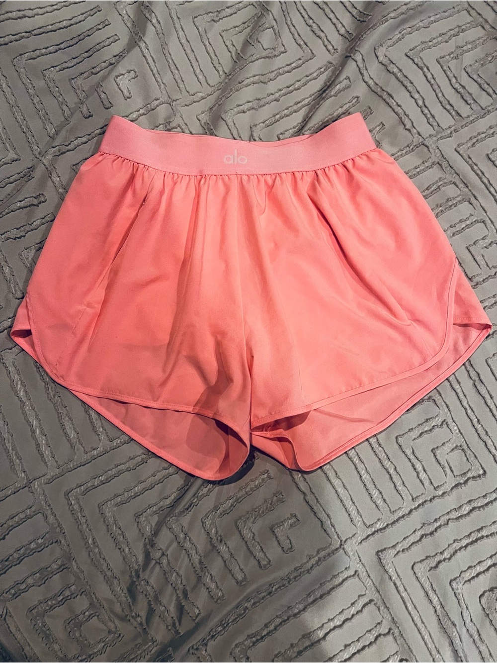 ALO Yoga NEON BUBBLEGUM